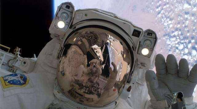 宇航员在太空遇难后,尸体会怎么处理?看完简直太可怕_地球_星球_成几