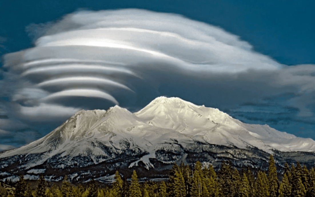 一朵云的重量高达500吨,相当于百头大象,在天上为何不会掉下来_云朵