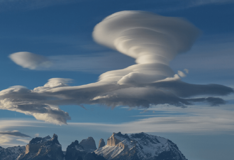 而空中的云朵对于人类来说有没有什么不利的影响呢?