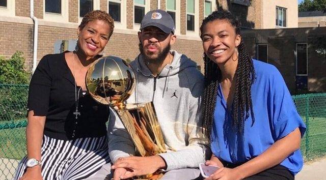 麦基和母亲成美国篮球史首对金牌母子,帕梅拉曾入选名人堂_1_cba_nba