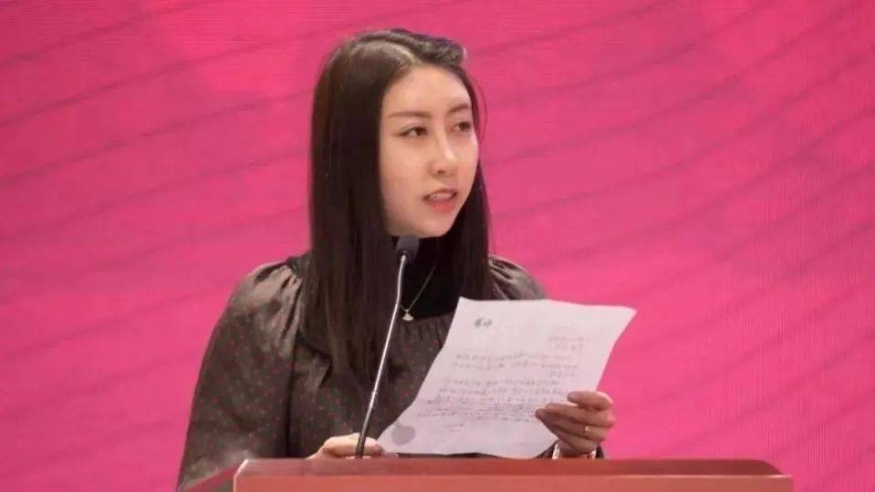 贾平凹女儿进作协被骂惨!