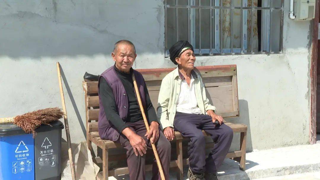 栗子坪乡老百姓的幸福感是这样来的!_项目_群众_老人