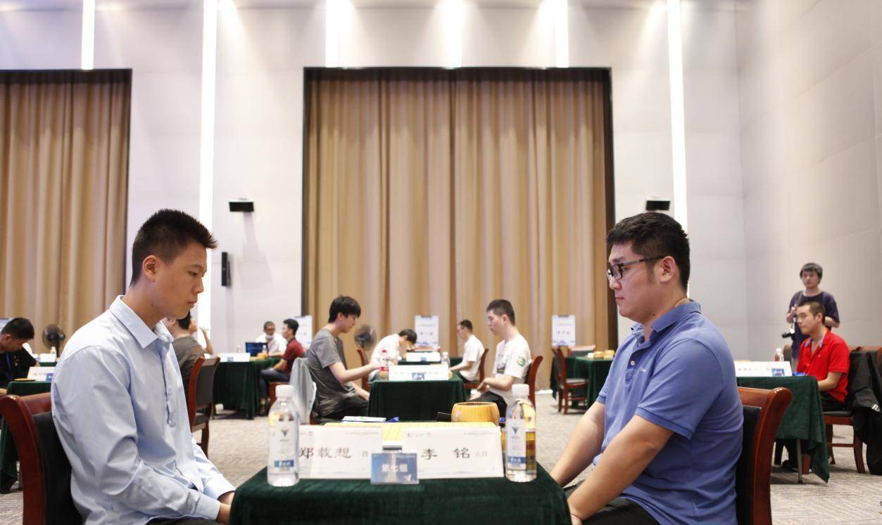 诗月九段击败蔡靖六段第三组,蒋伟杰战胜王泽金六段,许家阳九段战胜