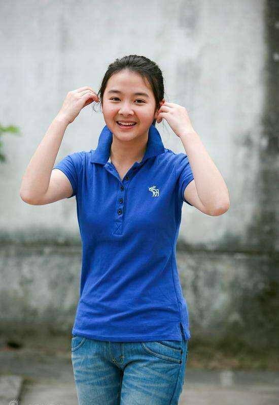 杨丽晓,在《少年包青天3》中饰演小狸,如今逆袭美得不可方物_释小龙