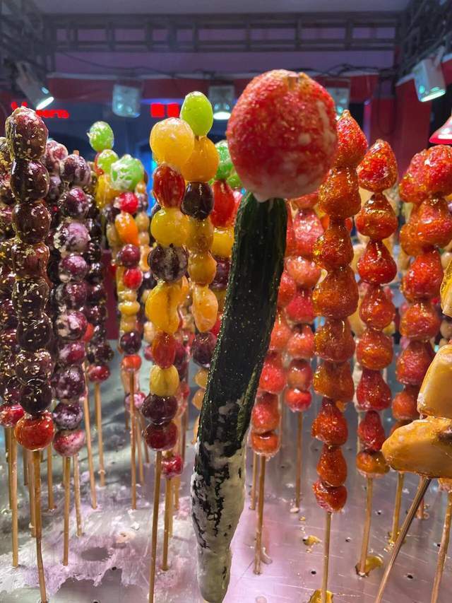 东北冰糖葫芦是天花板的存在,本地人乐此不彼,外人