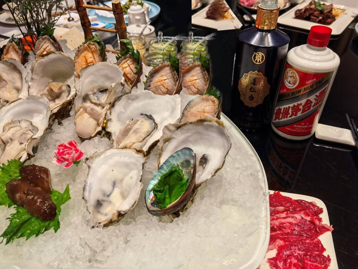 参加婚宴,随礼200块闹笑话,看到酒席后:真心随少了_女士_口感_茅台