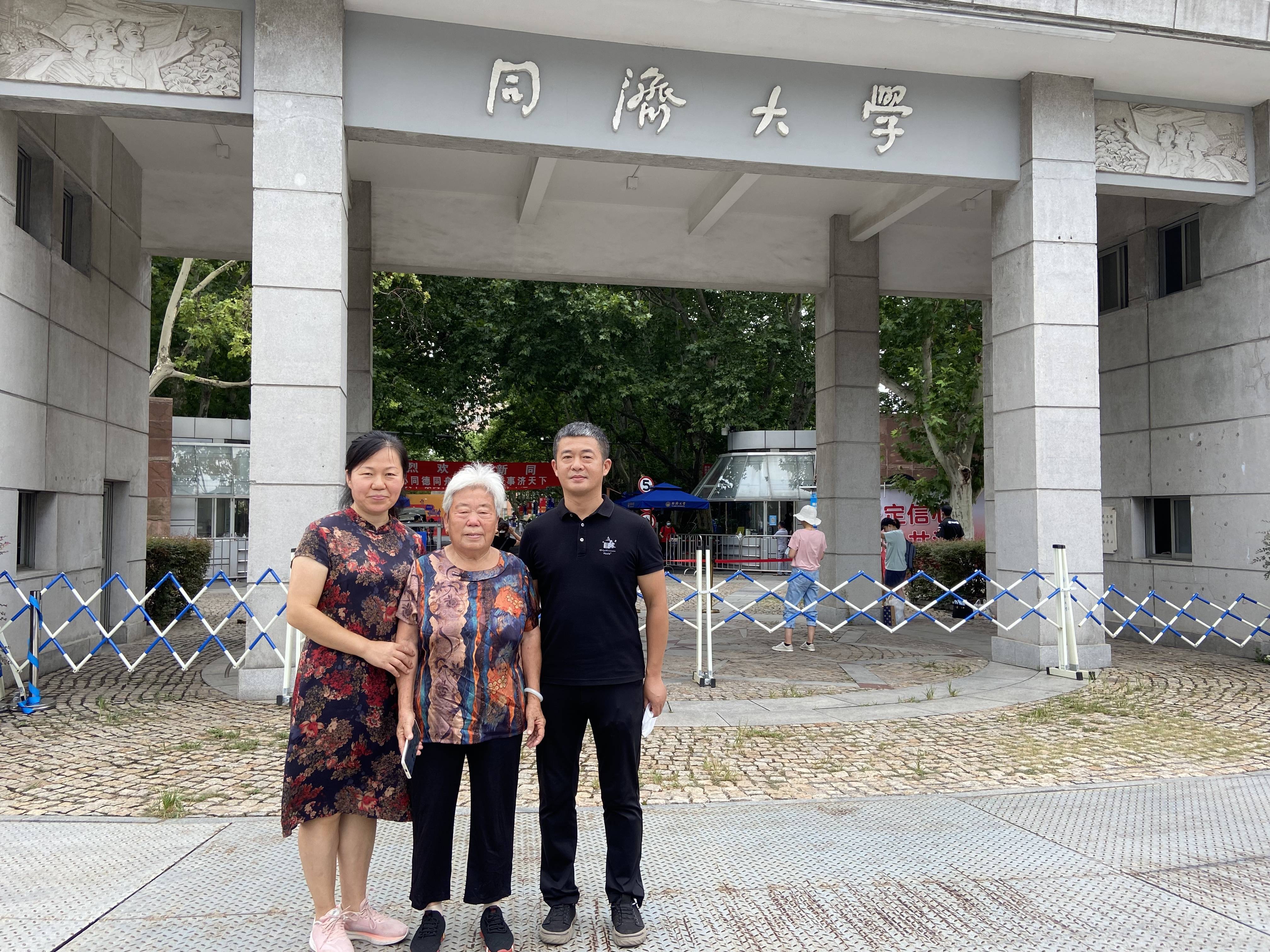 同济大学新生入学第一天，张凯和张凯终于见面了
