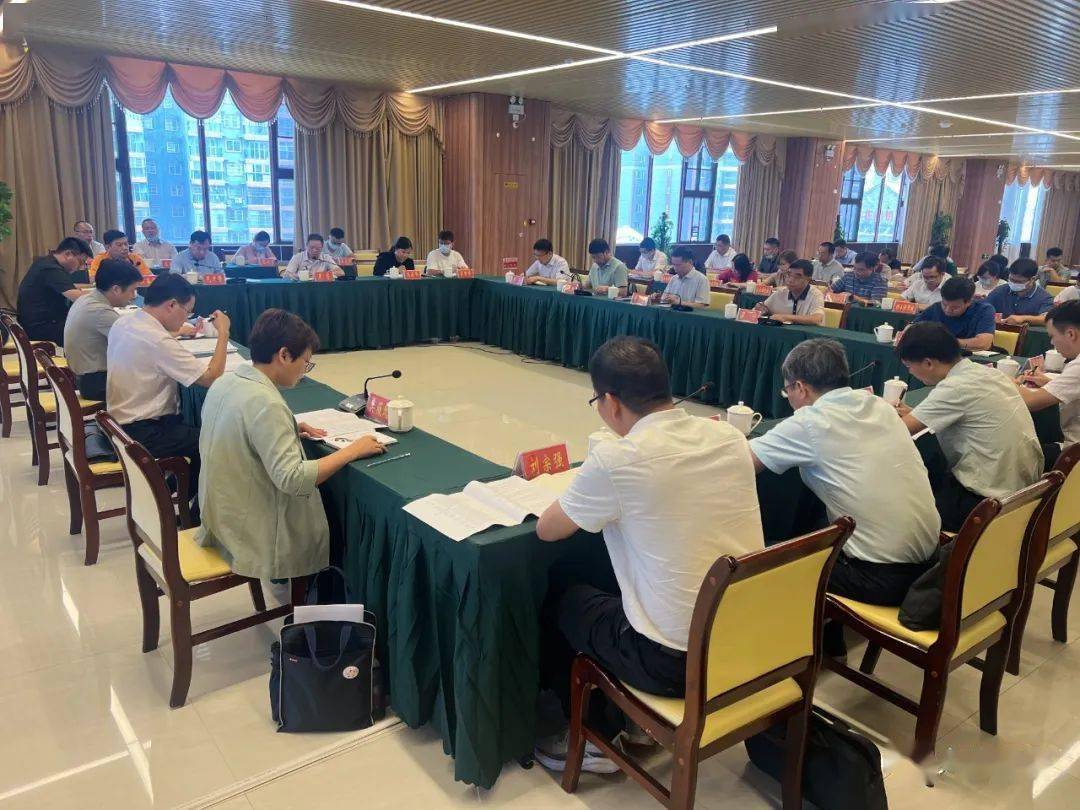 (杨洪杰)监制:韦 哲 /审核:覃文军排版 校对:韦孟驰运行维护:三人行