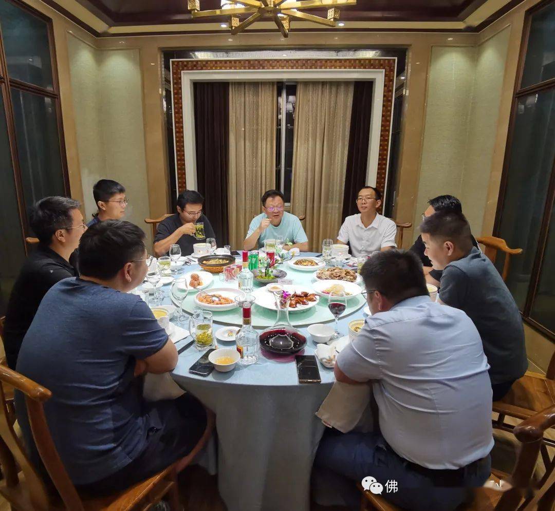 此外,埭头镇工业集中区的厂房已经选择安装不锈钢屋顶,宁德时代诸多新
