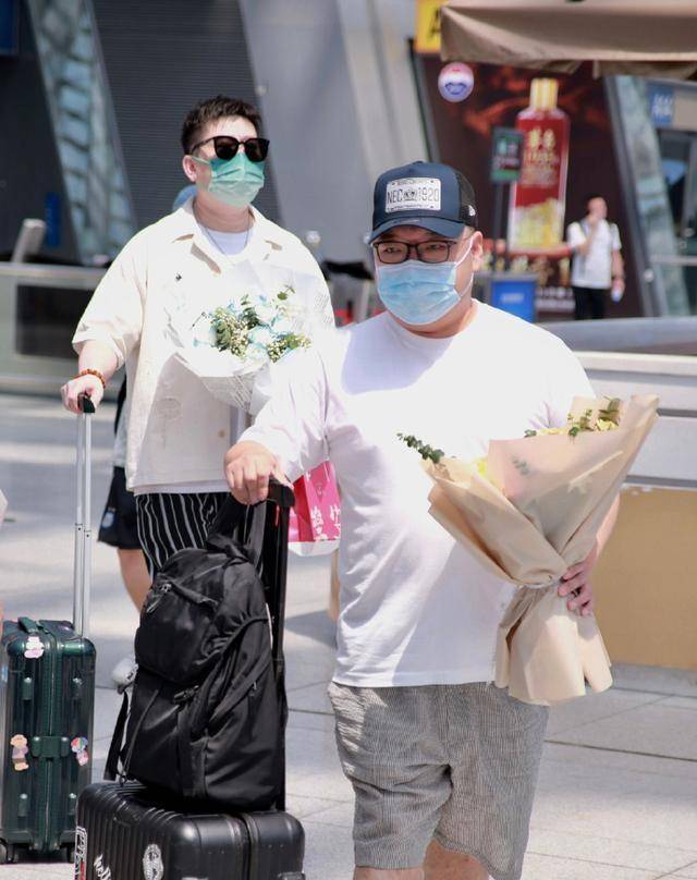 德云社张鹤伦发文,回应师哥岳云鹏喊话,评论区画风却集体跑偏_舞台