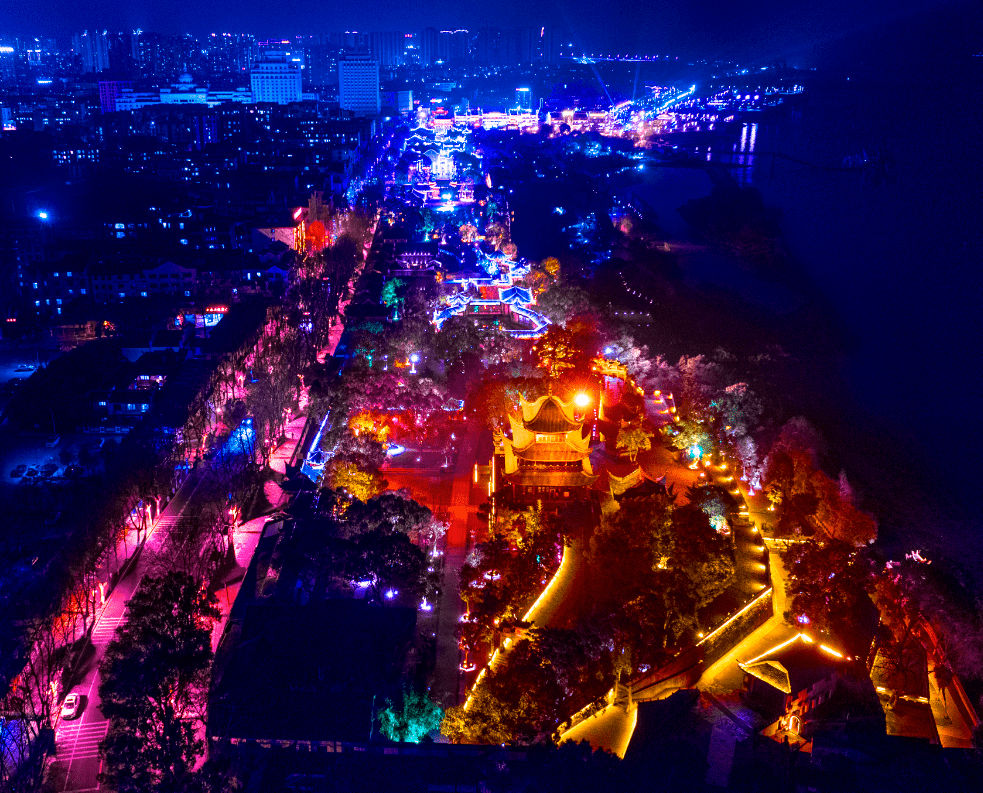 欢迎各地的朋友们来岳阳逛夜市,吃夜宵,看夜景!