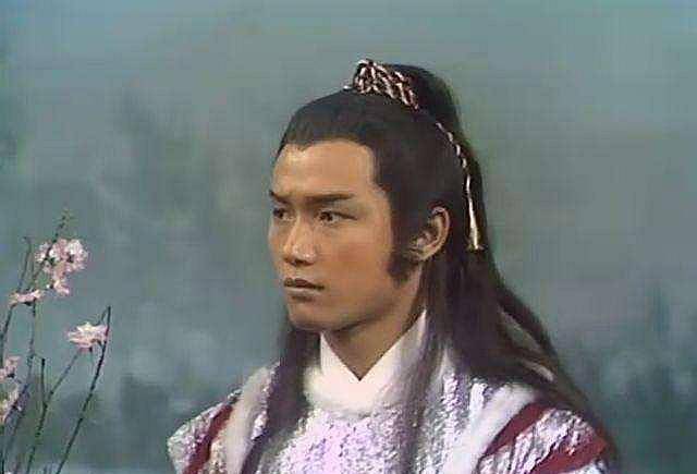 演83版《射雕》走红,获众多迷妹,金庸:苗侨伟的杨康超越原著_郭靖之