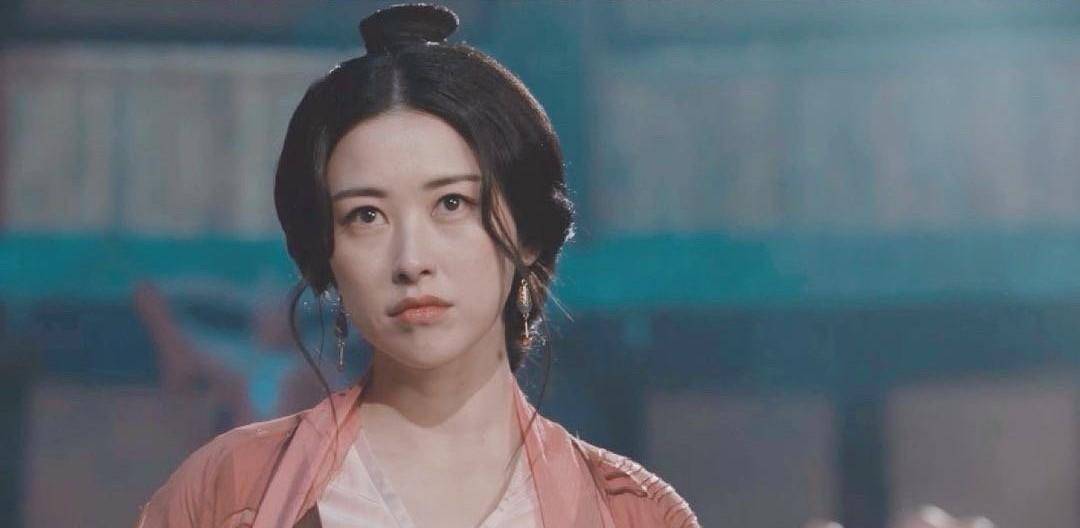 新版《天龙八部》首播,乔峰柔弱太出戏,朱珠版马夫人成最大亮点_康敏