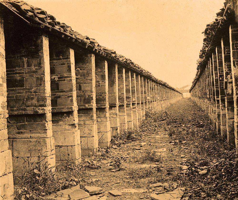 老照片:1913年南京江南贡院全景,明孝陵四方城神功圣德碑亭_上新河