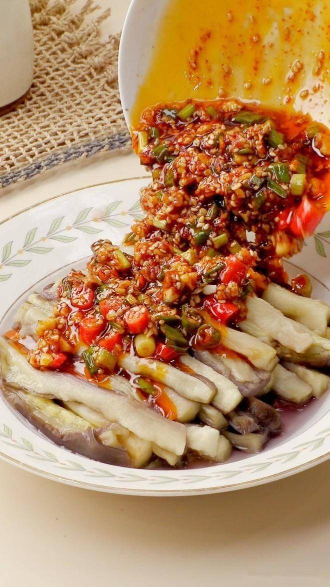 凉拌茄子最好吃的做法_辣椒粉_小米_蒜末