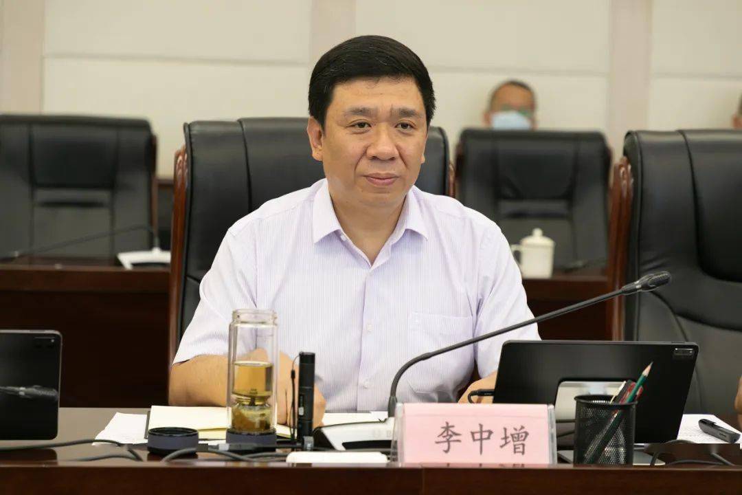 贾振国表示,内蒙古电力集团与阿拉善合作基础良好,愿在今后发展中携手