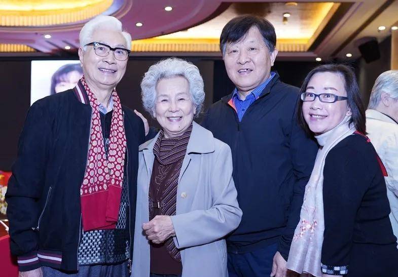 22位老艺术家近照,平均年龄近90,真正的年轻,不在脸上,在心里_田华