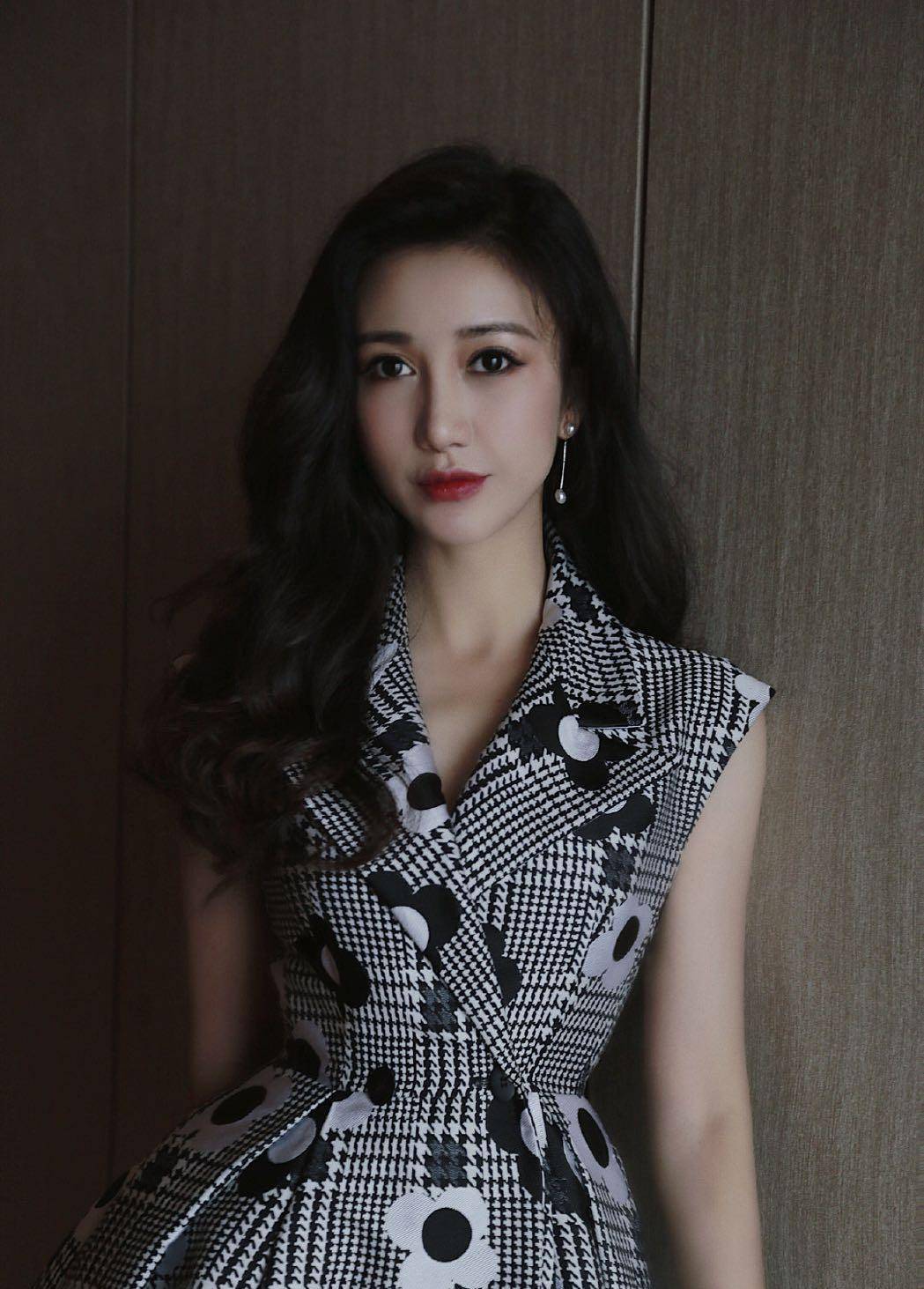 在电影里只用了十秒钟,便迅速走红,颜值与演技成正比_凯迪_黄渤_徐峥