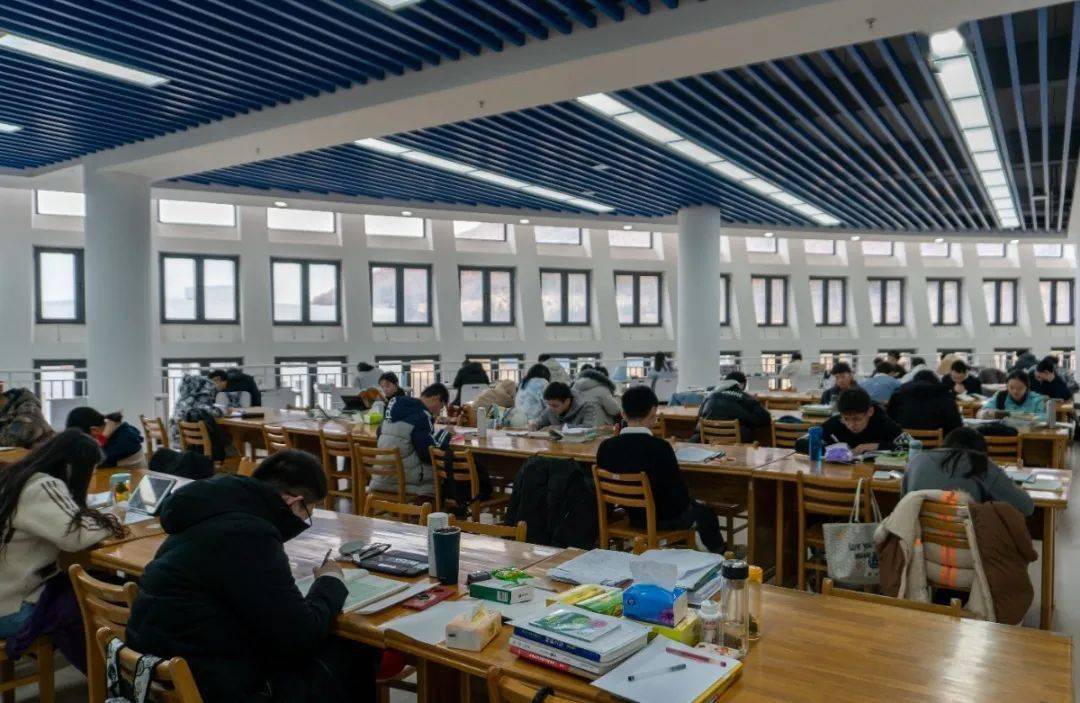 哈尔滨工业大学(威海)图书馆入馆须知_读者_座位_进行