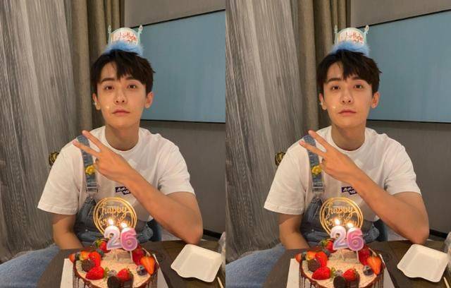 一年级》被虞书欣表白,出道一直不温不火,肌肉照让人疯狂_热度_赵志伟