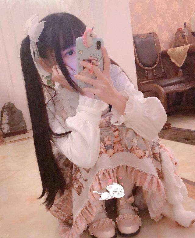 照骗网红:线上楚楚动人,线下少女变大妈,颜值大翻车_刘思瑶_萝莉_视频