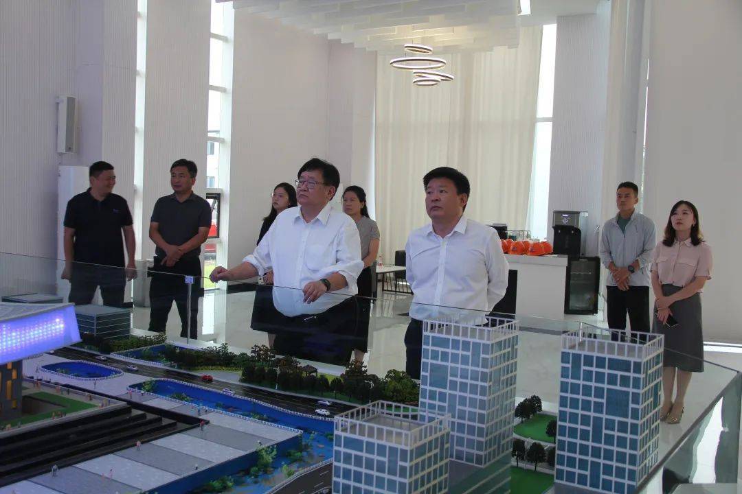 富士康来洛阳考察;海澜集团洛阳产业园开始招聘;东直门