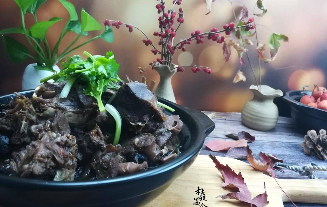 兔肉腥味重,大厨教你兔肉三步去腥法,更有神秘提鲜食材揭秘_香菇_清水_料酒