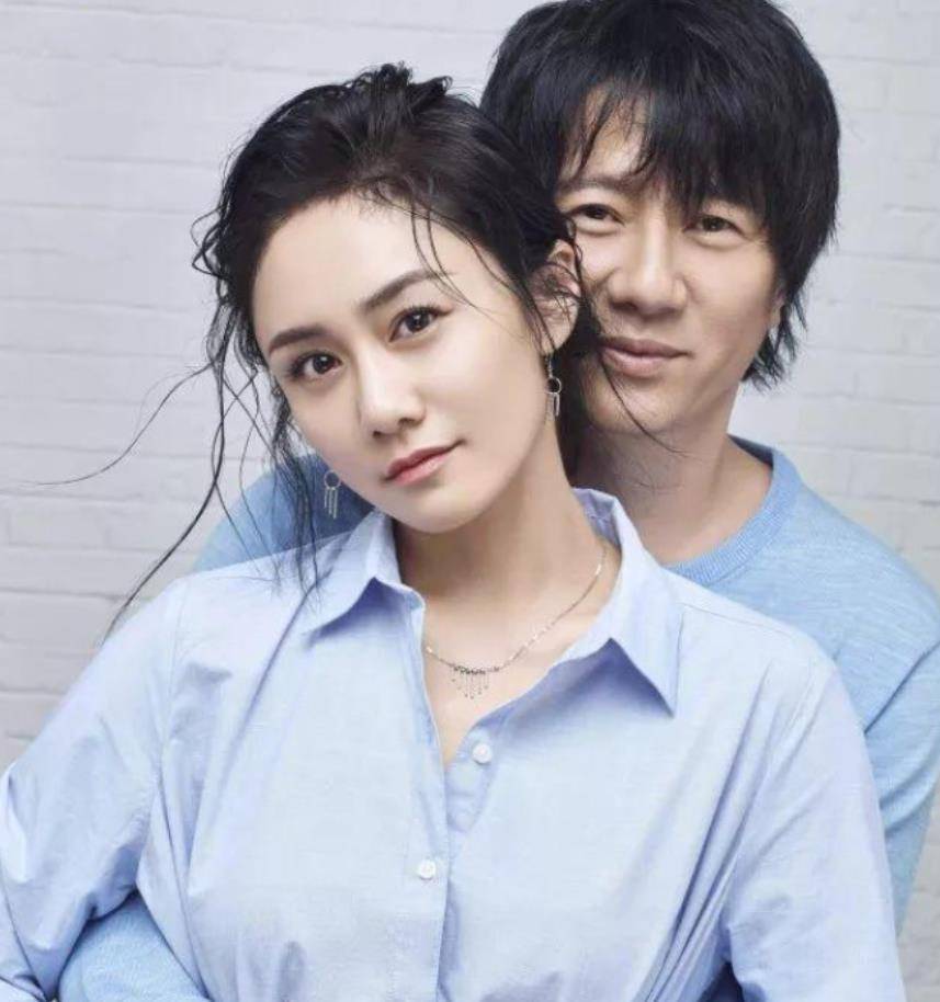 郑钧:曾经女友多到数不清,前妻陪伴20年,二婚娶小16岁的刘芸_孙锋