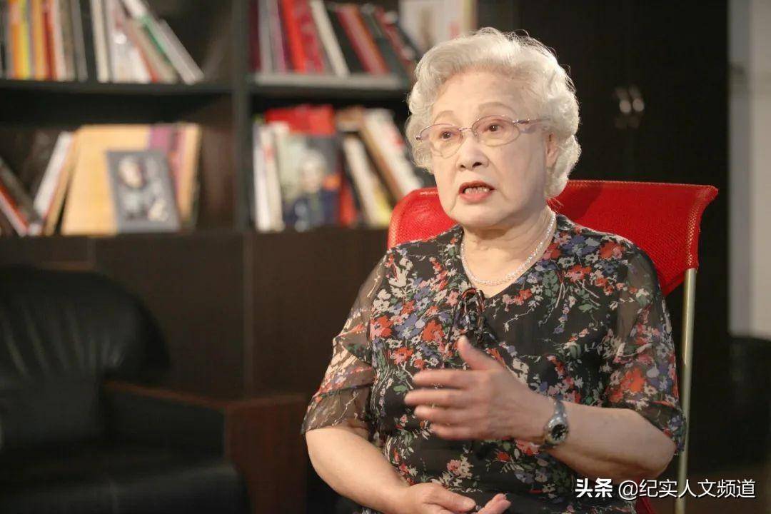 再见秦怡丨一条流光溢彩的电影之路,一段美丽与苦难交织的人生_金焰