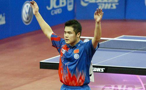 救7赛点成抗韩英雄,娶小7岁乒坛女神,成金牌教练,俩女儿美丽_刘国正