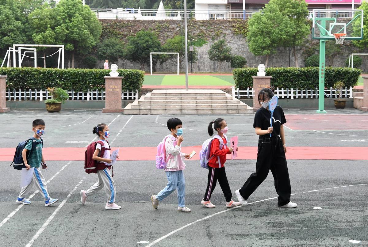 小學一年級新生報到流程_一年級新生入學儀式_小學一年級家長寄語