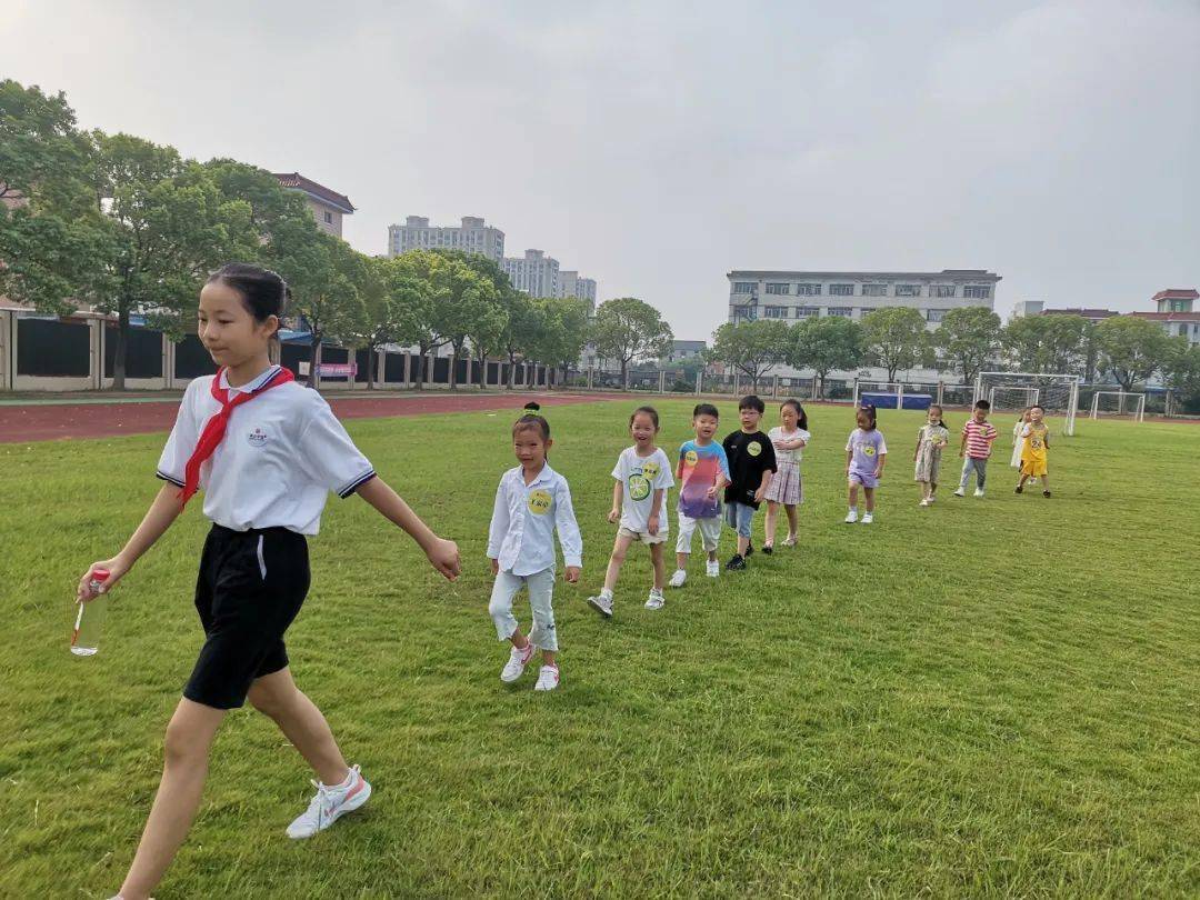 文海小学(凌云校区),文思小学.钱塘区各校园新生开学现场直击!