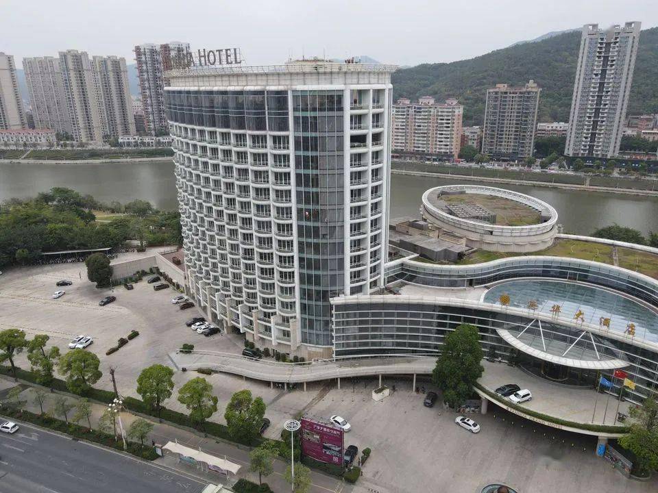 泉州五星级南安泛华大酒店惨遭流拍!