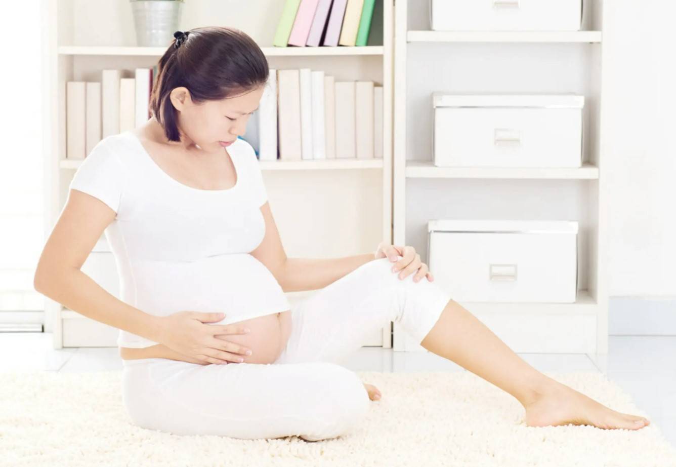 孕晚期脚部水肿怎么缓解？这5种方法可以缓解水肿