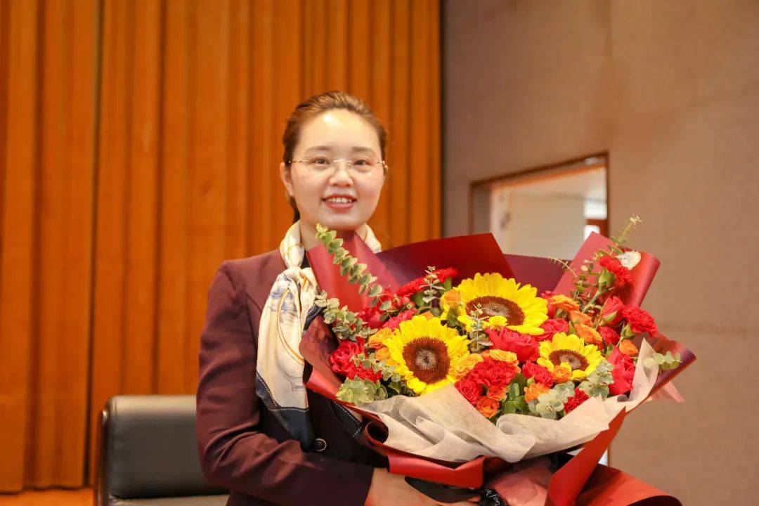 回报母校,造福社会——金辉酒业董事长池金清出资10万元奖励鹿邑二高