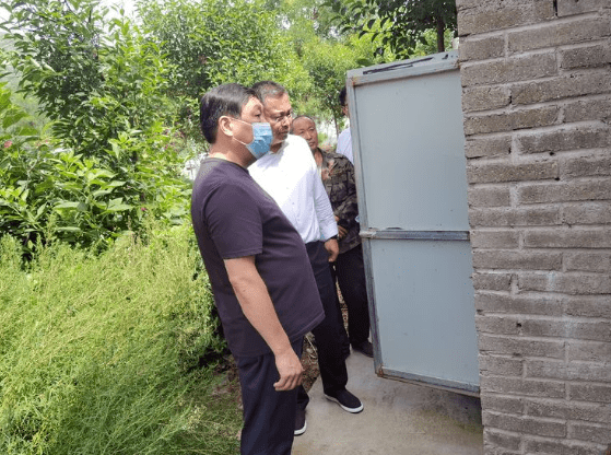 磁县政府副县长路金锋到陶泉乡督导农村问题厕所摸排整改工作