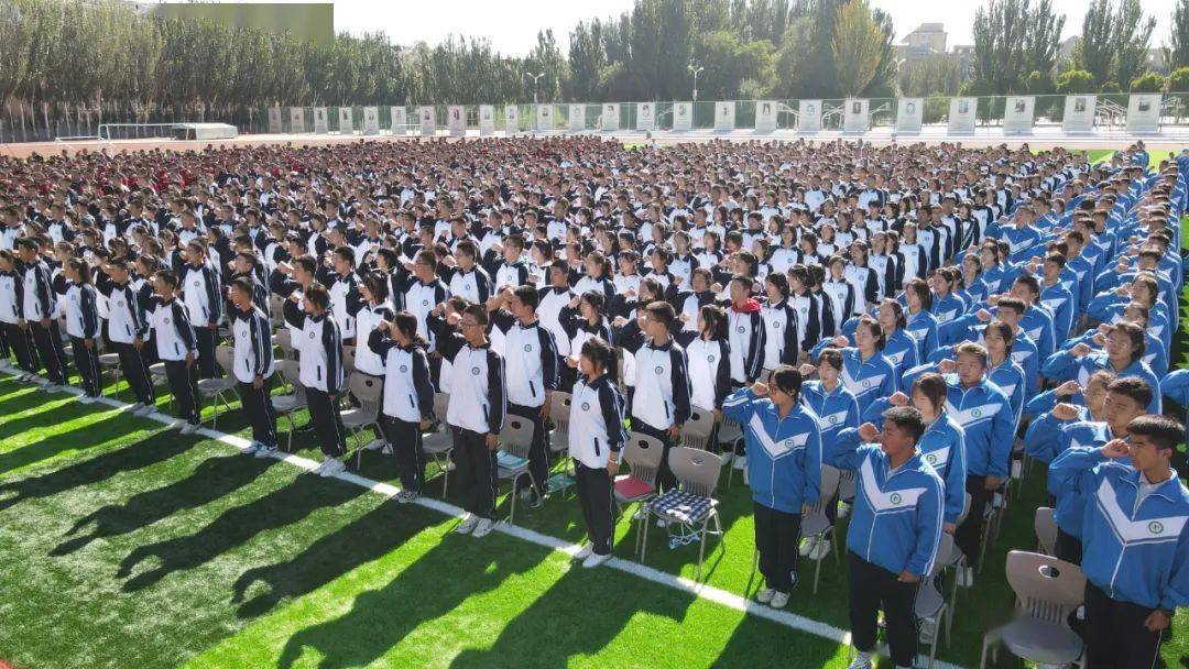 奋斗中学举行2022-2023学年开学典礼_教育_发展_李龙