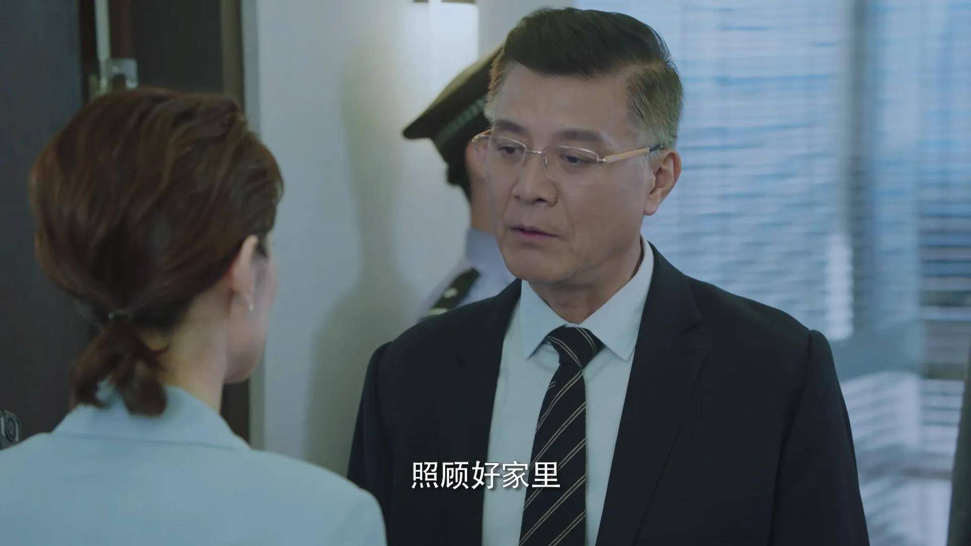 《女士的法则》首播成绩不错,剧中有哪些我们熟悉的演员呢_父亲_许婕