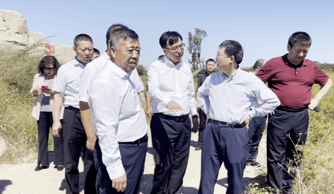 市人大常委会副主任,县委书记刘江义,副市长孙宇,县长杨家佳,县委常委