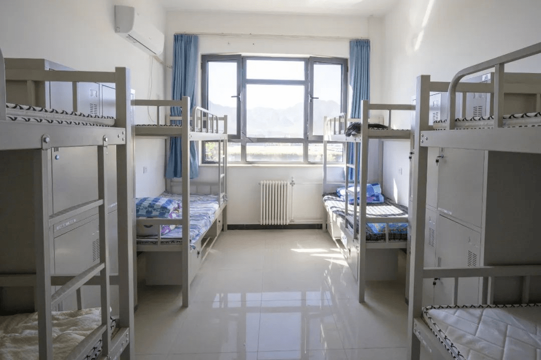 今年,昌平区2所学校(清华附中昌平学校,昌平区育新科星路小学)和4所