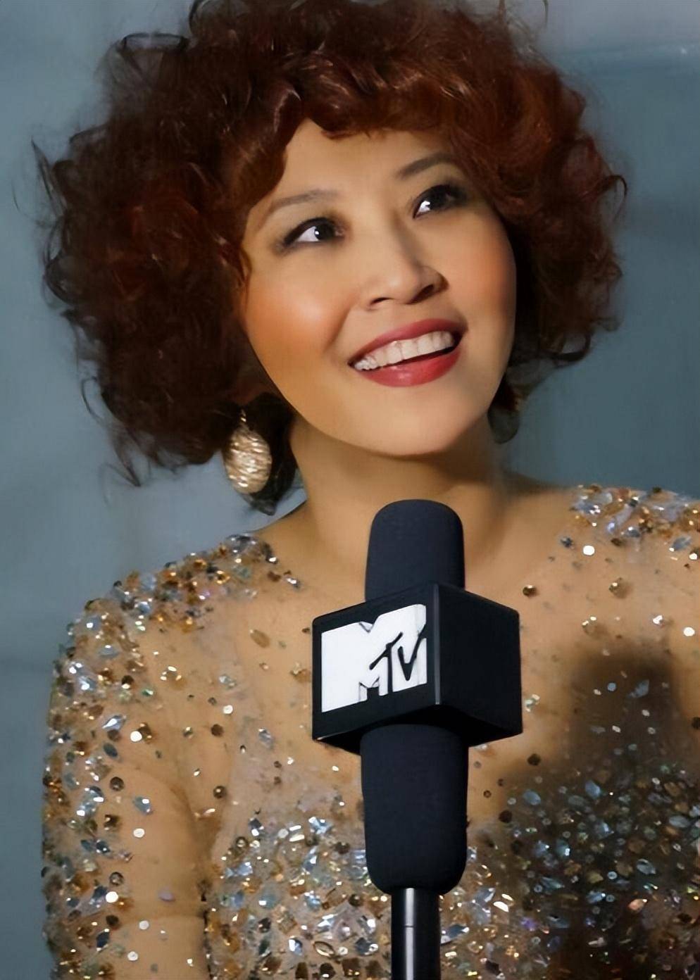 上世纪80年代,一个名叫张蔷的女歌手炸开了华语乐坛,5,张蔷and咸国坤