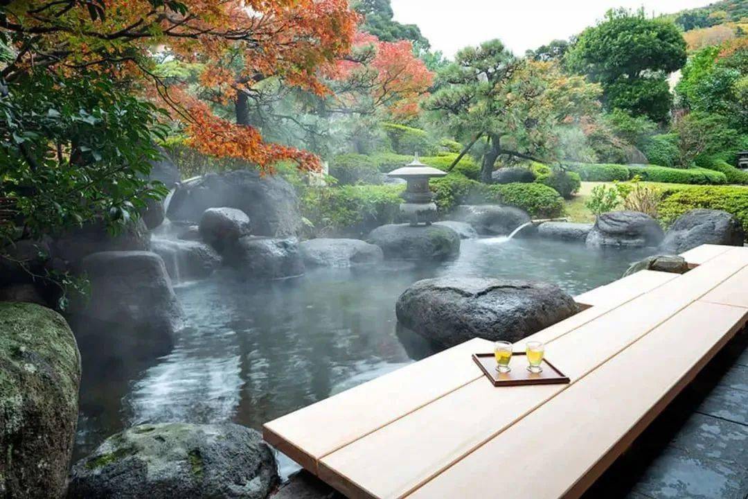 看隈研吾如何演绎"梯田上的日式汤屋"_温泉_大分县_日本