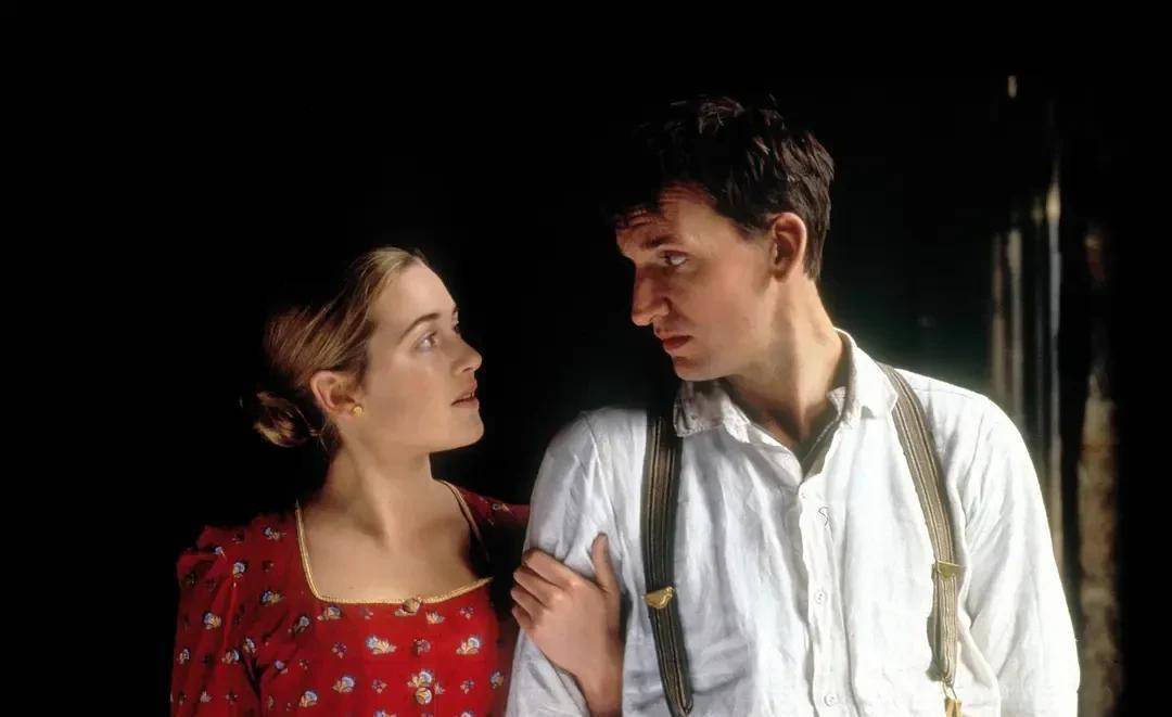 《绝恋》凯特·温斯莱特最早的r级电影,违背伦理的爱情