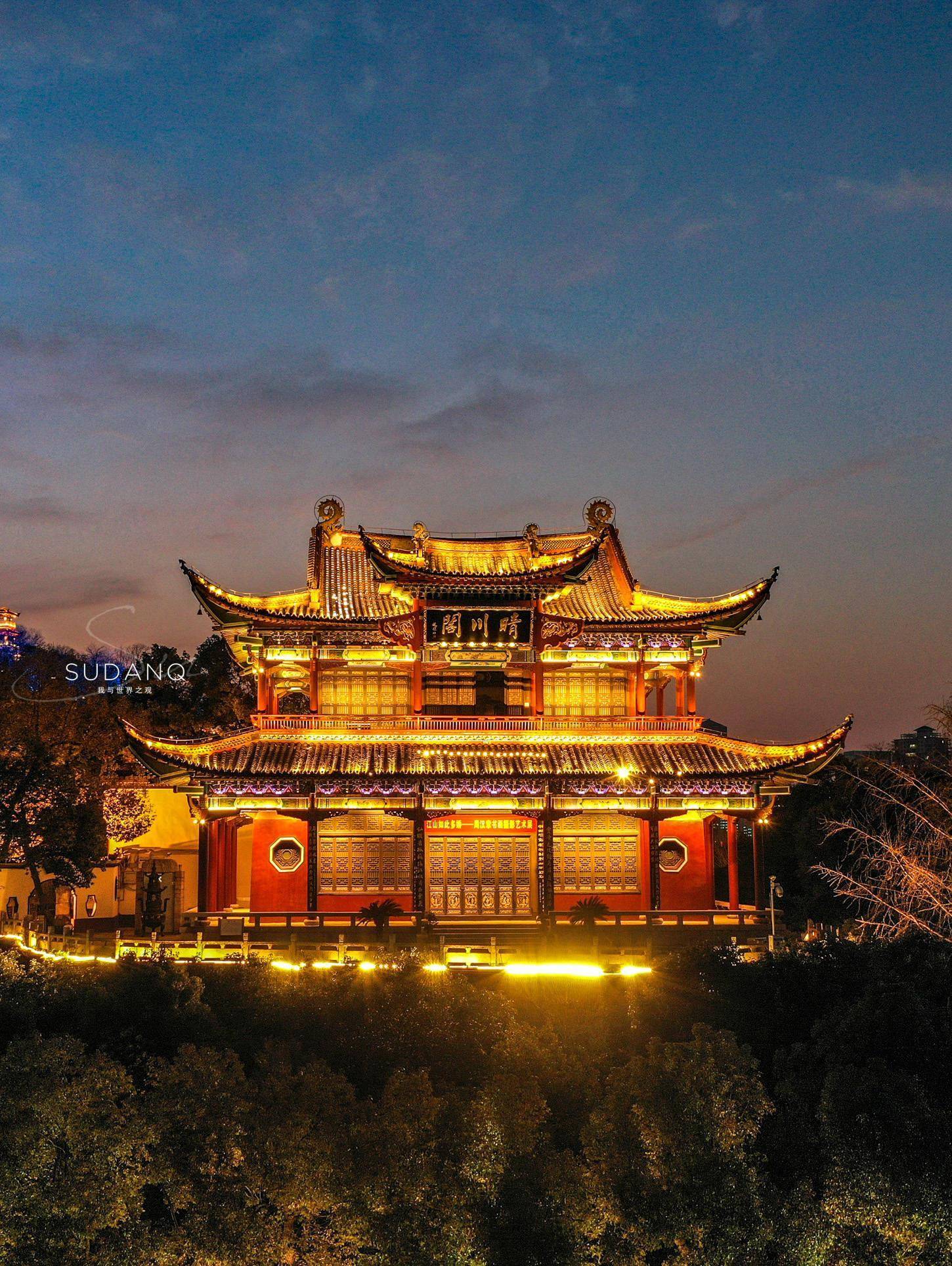 航拍晴川阁:武汉三大名胜之一,有"楚天第一楼"之美誉_黄鹤楼_汉阳