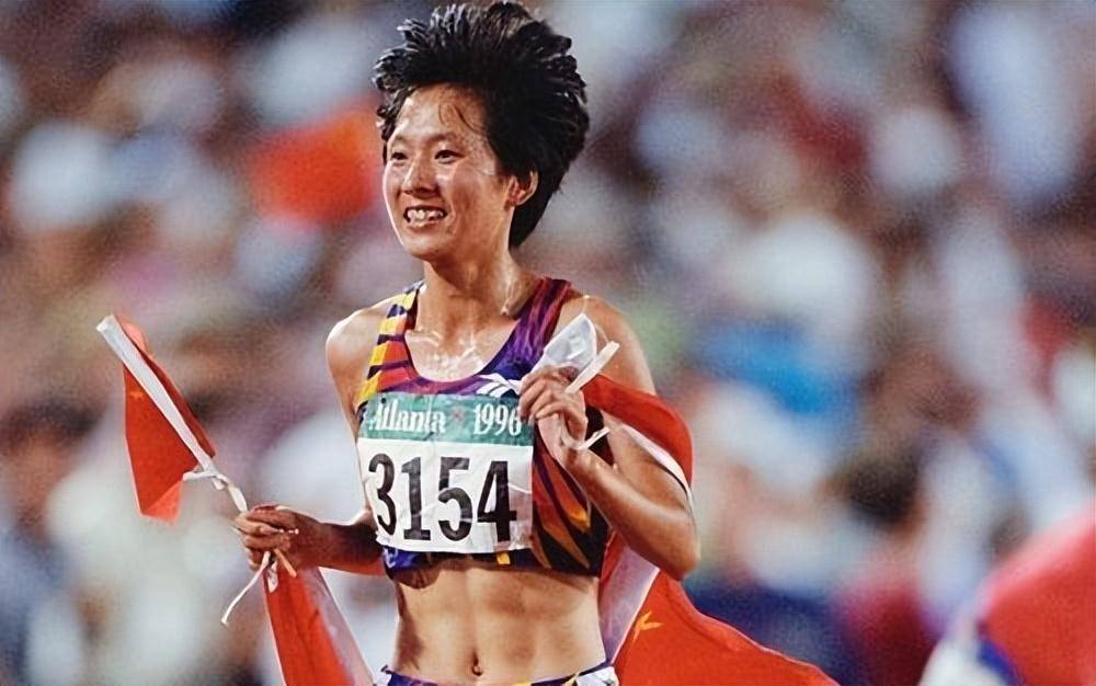 东方神鹿王军霞:田径场赛出奇迹,历经两次失败婚姻后终得幸福!