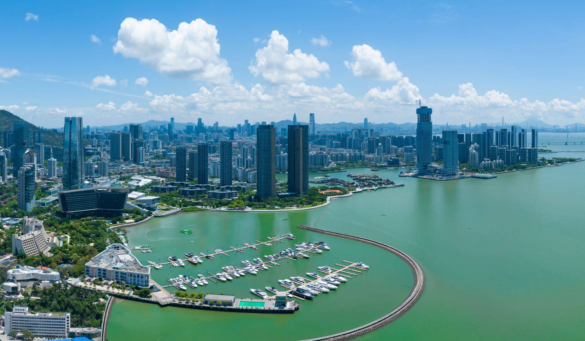 大前海 创未来丨《前海方案》发布一周年 互联互通与“两业融合”再迎新机遇_市场化_香港_营商