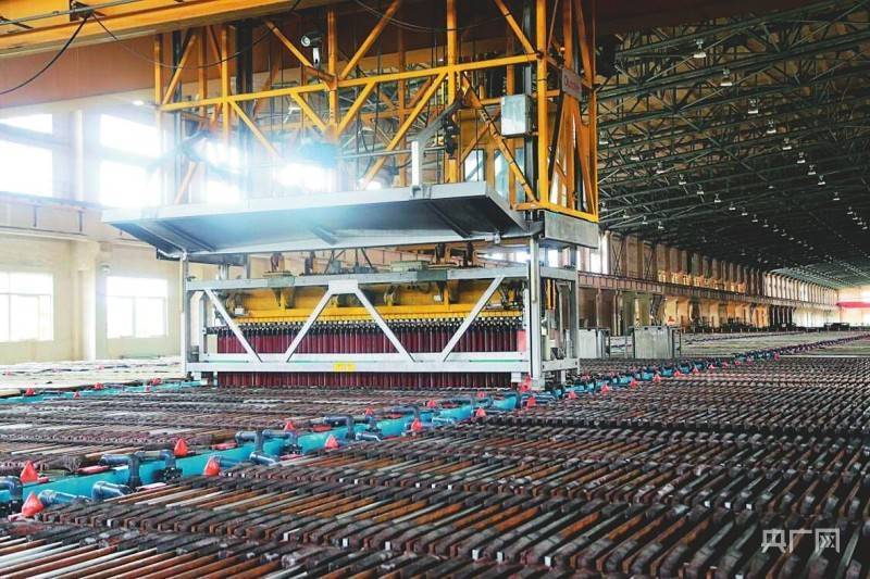 作为全国第一大单体矿铜冶炼工厂,铜陵有色金冠铜业每年可处理铜精矿