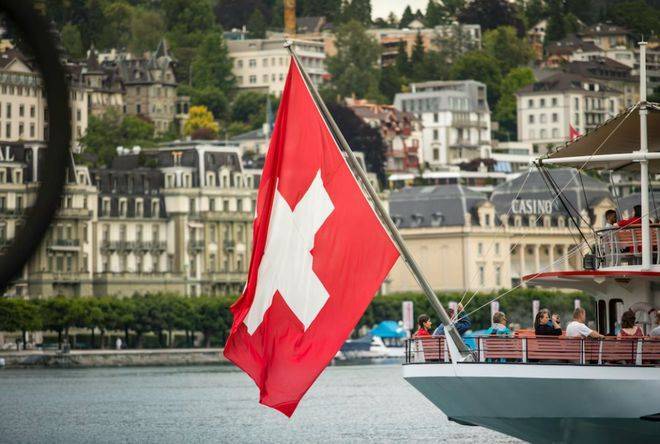 谁说瑞士是世界上移民最难的国家？有捷径！