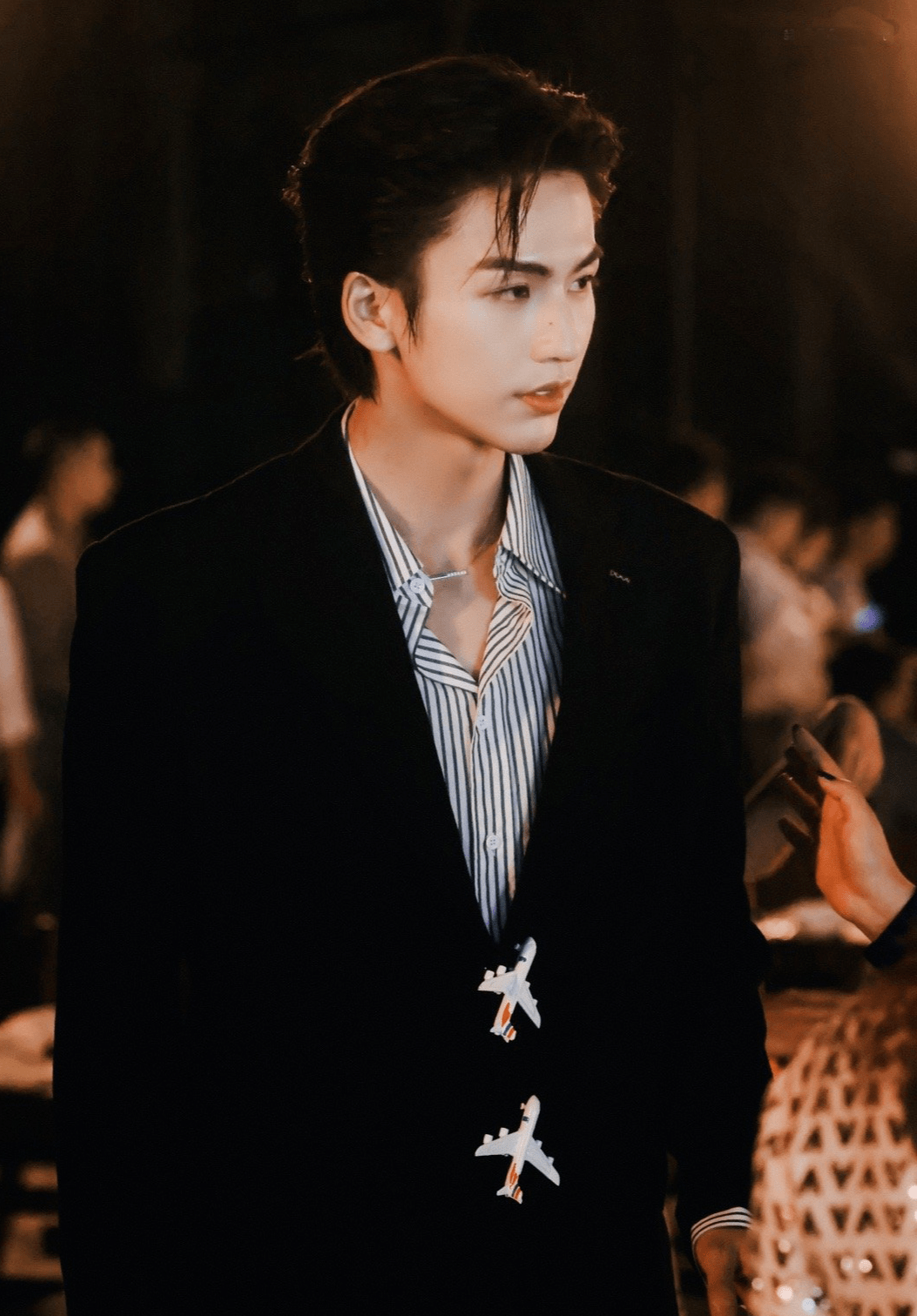 请内娱男明星按照这种身材内卷!_bking_少年气_什么