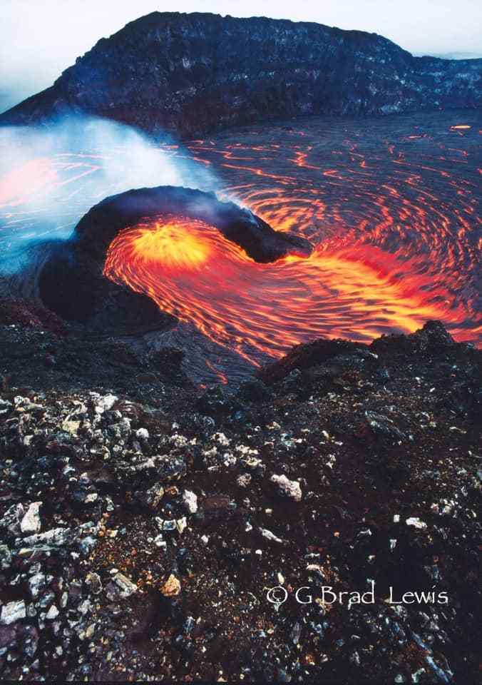 毒火山爆发图片图片